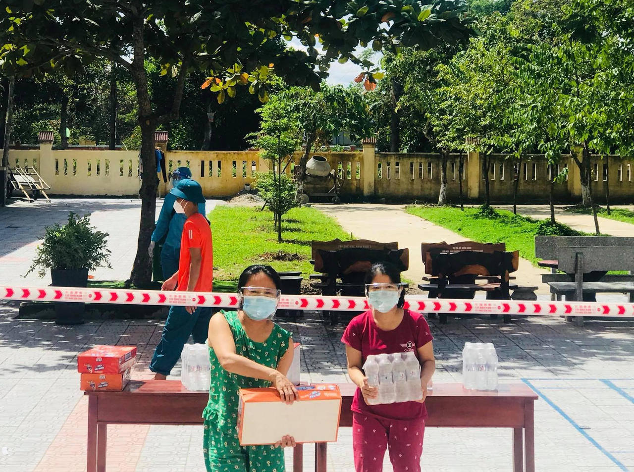 Cuộc sống bên trong khu cách ly của 66 học sinh F1 ở Huế