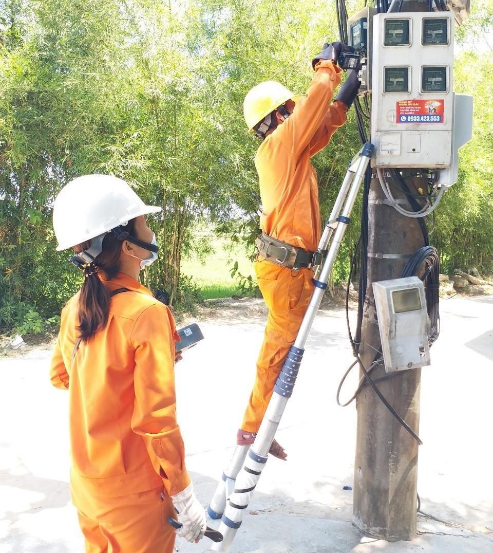 Những “Bông hồng” của điện lực Thừa Thiên Huế: “Trách nhiệm-Trí tuệ-Đảm đang-Thanh lịch”