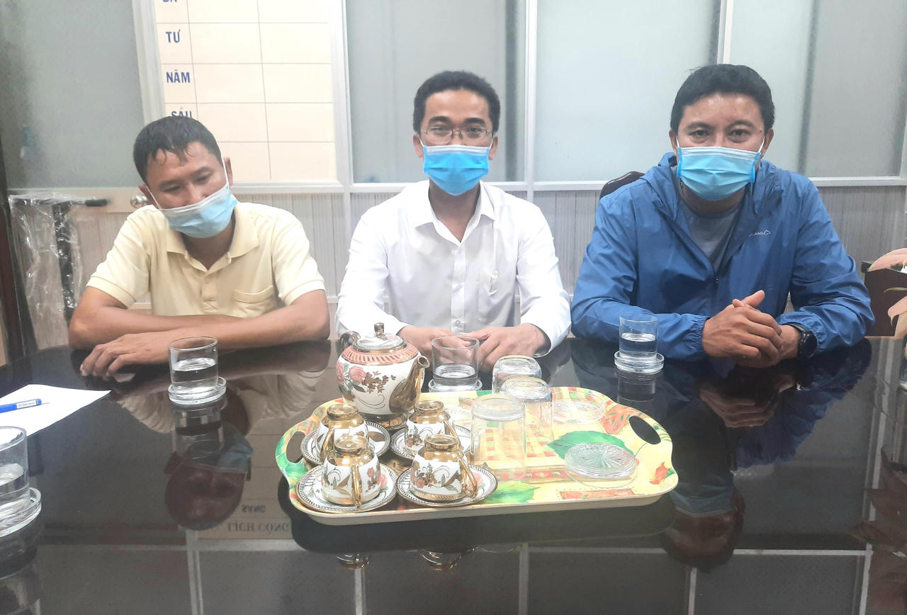 Bữa ăn bán trú “bị tố” lèo tèo, Hiệu trưởng và đại diện Hội phụ huynh học sinh nói gì?