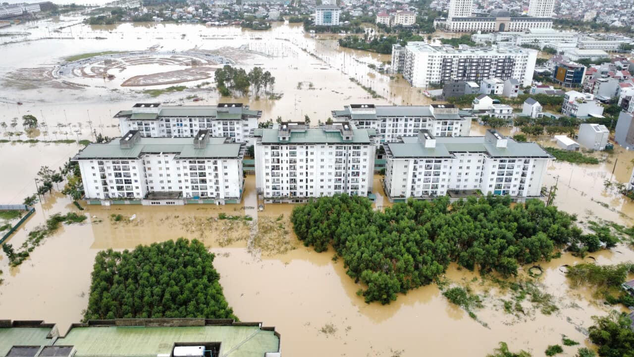 Thừa Thiên Huế: Gần 2 vạn ngôi nhà bị ngập, không có thiệt hại về người