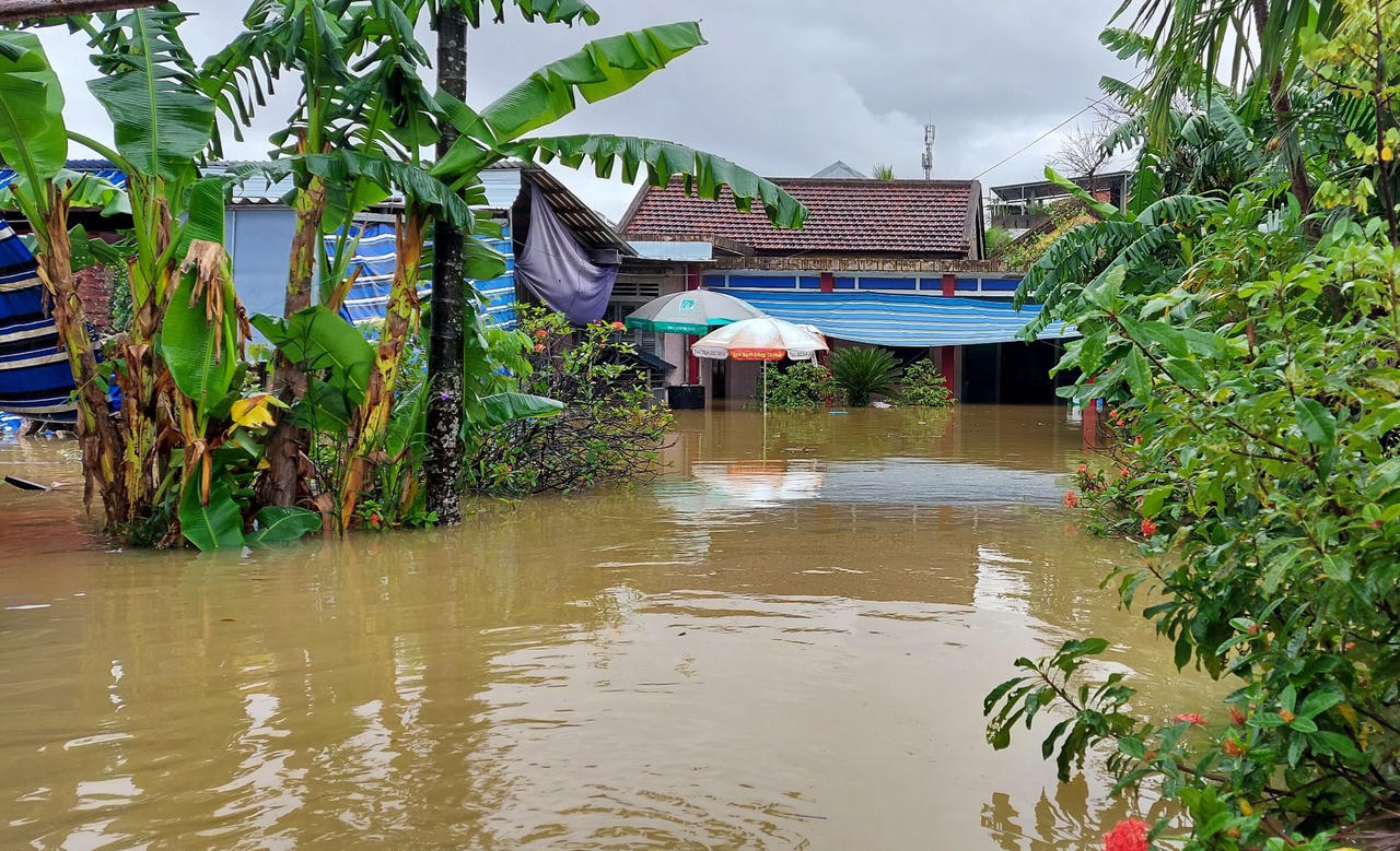 Thừa Thiên Huế: Gần 2 vạn ngôi nhà bị ngập, không có thiệt hại về người