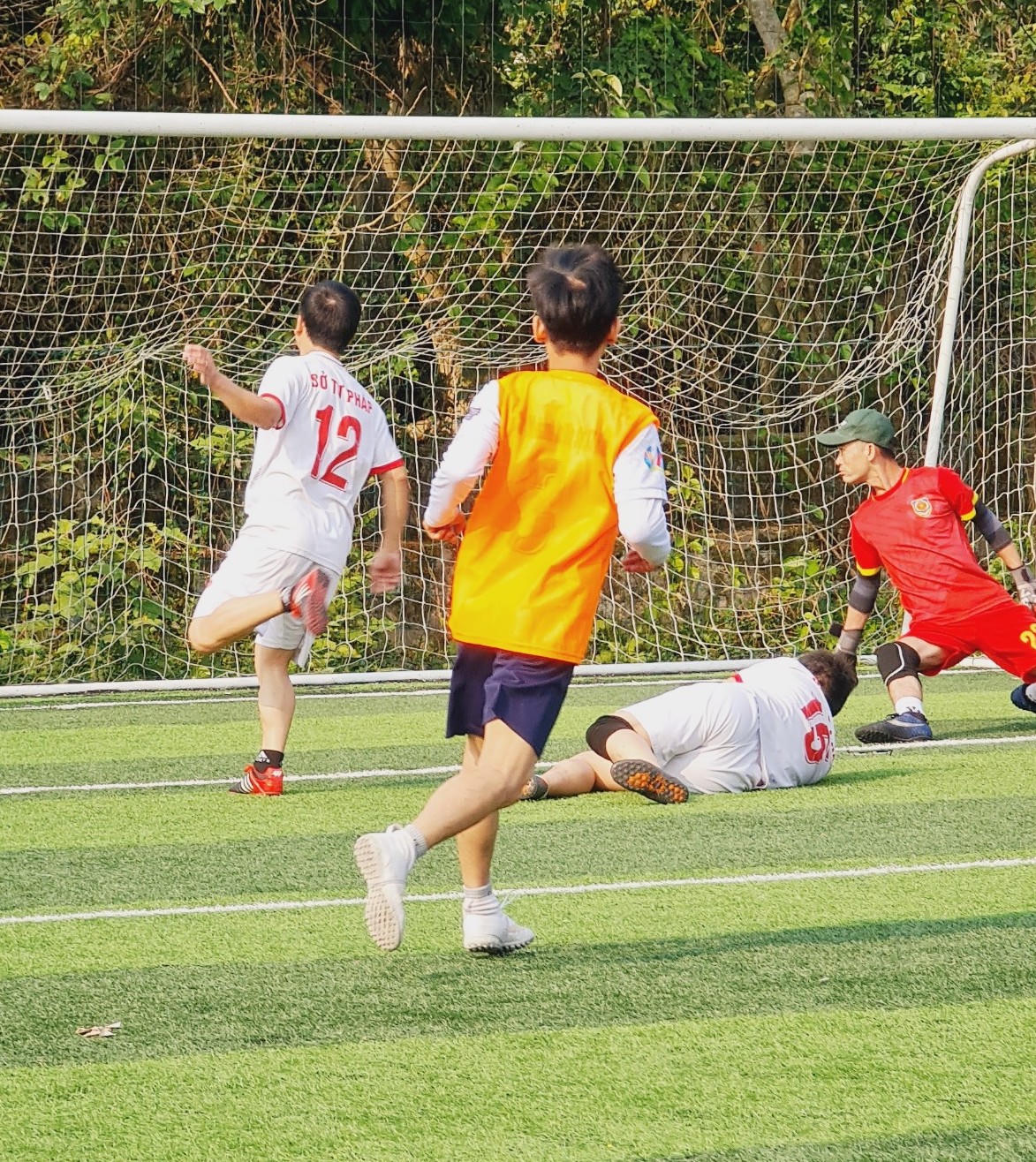 Sôi động giải bóng đá “Tứ hùng Sở tư Pháp Thừa Thiên Huế mở rộng năm 2023”