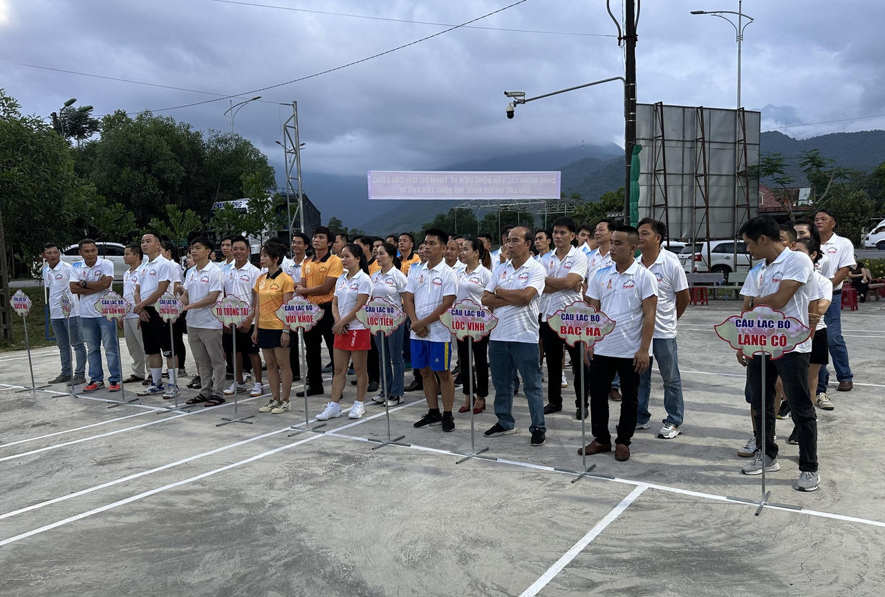 Văn phòng báo Pháp luật Việt Nam khu vực Bình Trị Thiên tổ chức giải cầu lông vui khoẻ lần thứ ba