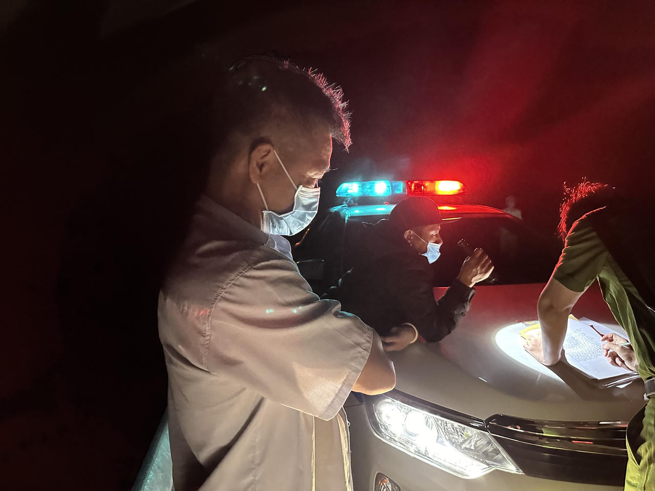 Nhân chứng kể phút xe khách va chạm kinh hoàng khiến 2 vợ chồng tử vong trên cao tốc Cam Lộ - La Sơn