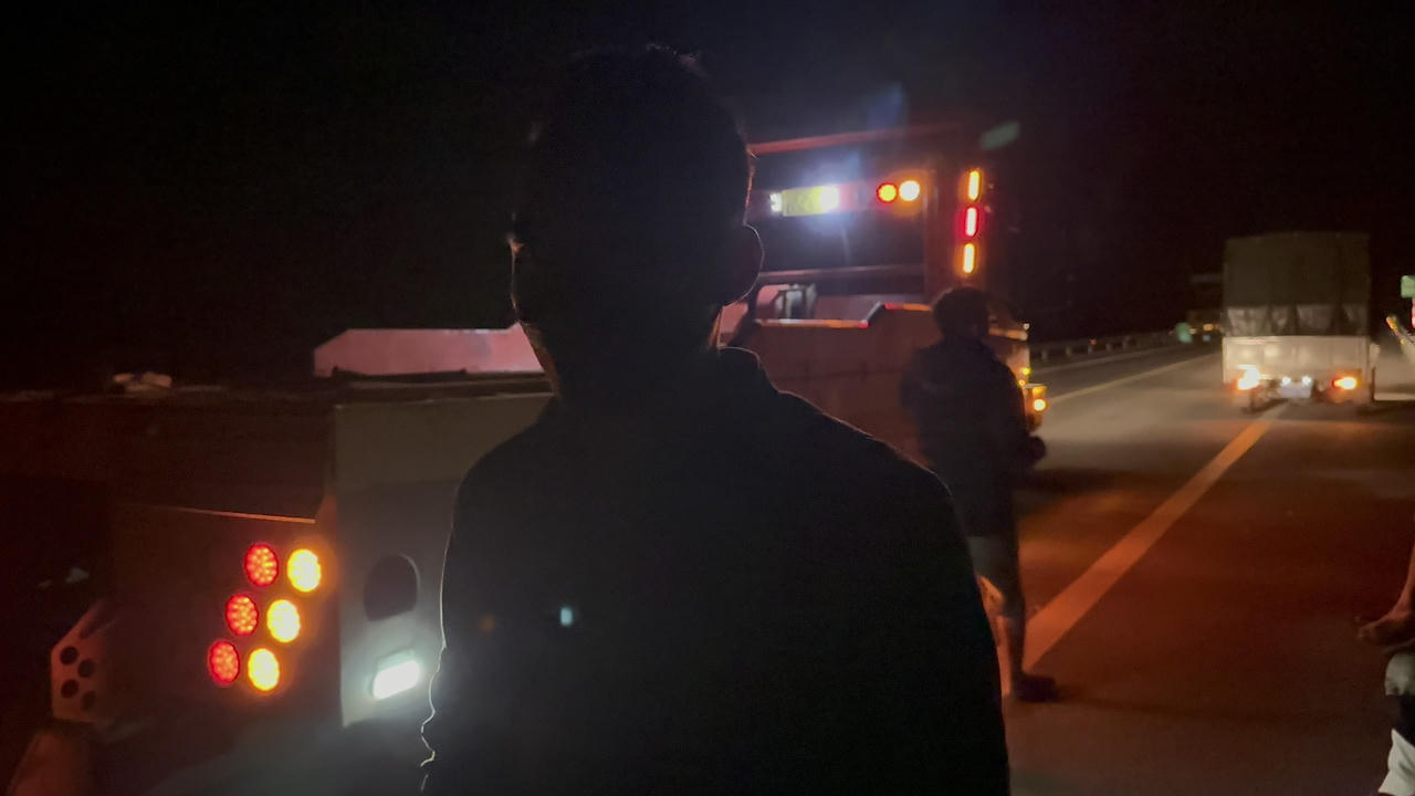 Nhân chứng kể phút xe khách va chạm kinh hoàng khiến 2 vợ chồng tử vong trên cao tốc Cam Lộ - La Sơn