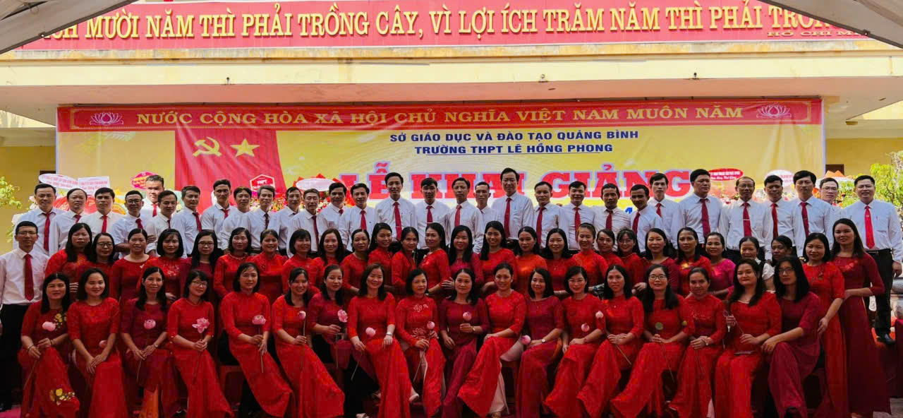 Quảng Bình: Trường THPT Lê Hồng Phong khẳng định vị thế tốp đầu