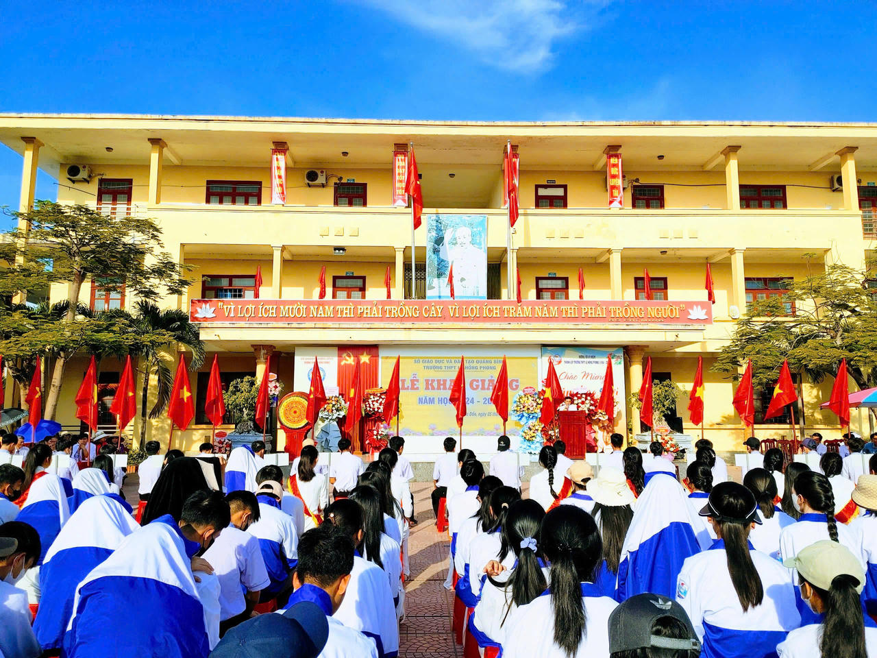 Quảng Bình: Trường THPT Lê Hồng Phong khẳng định vị thế tốp đầu