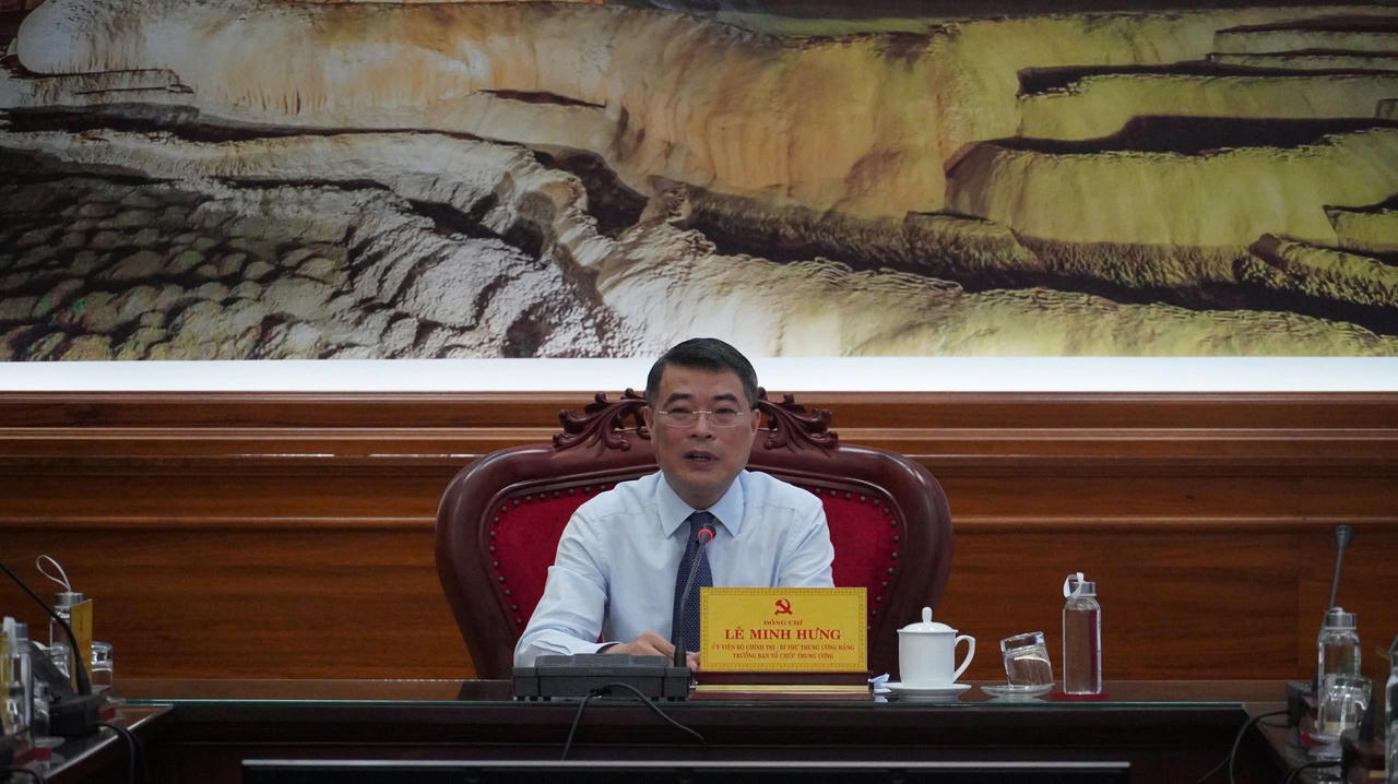 Trưởng Ban Tổ chức Trung ương làm việc với Ban Thường vụ Tỉnh ủy Quảng Bình