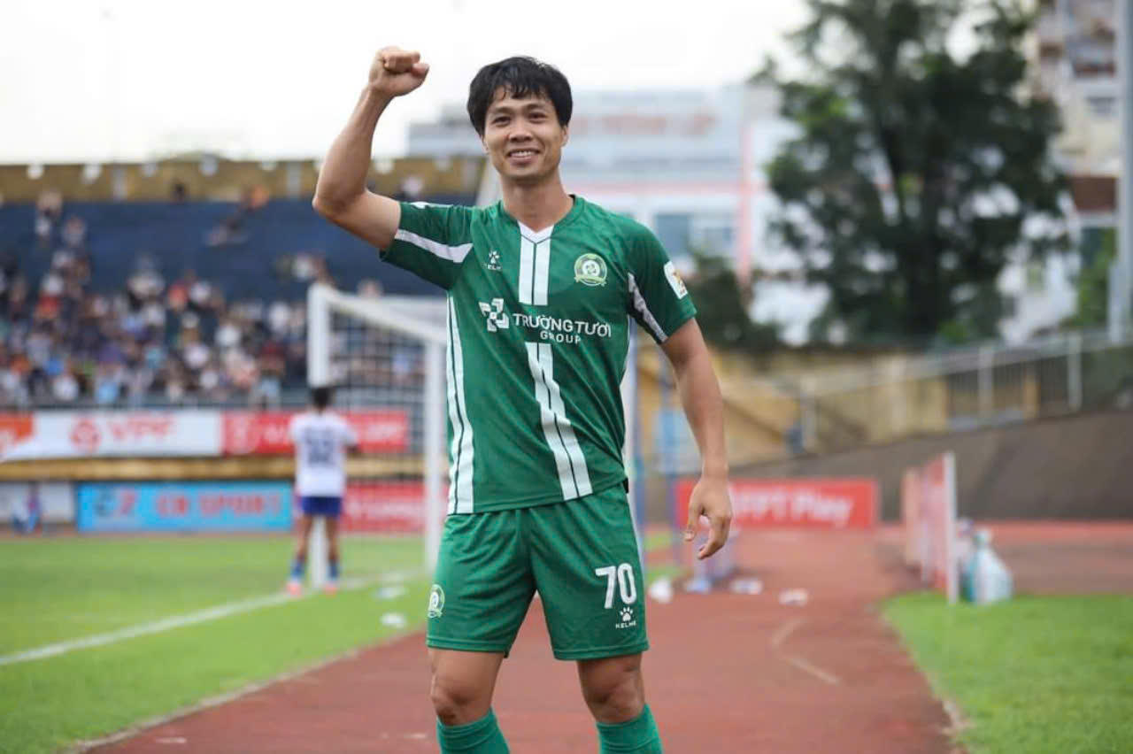 Không được triệu tập lên tuyển, Công Phượng vẫn “nở hoa” trên sân Tự Do