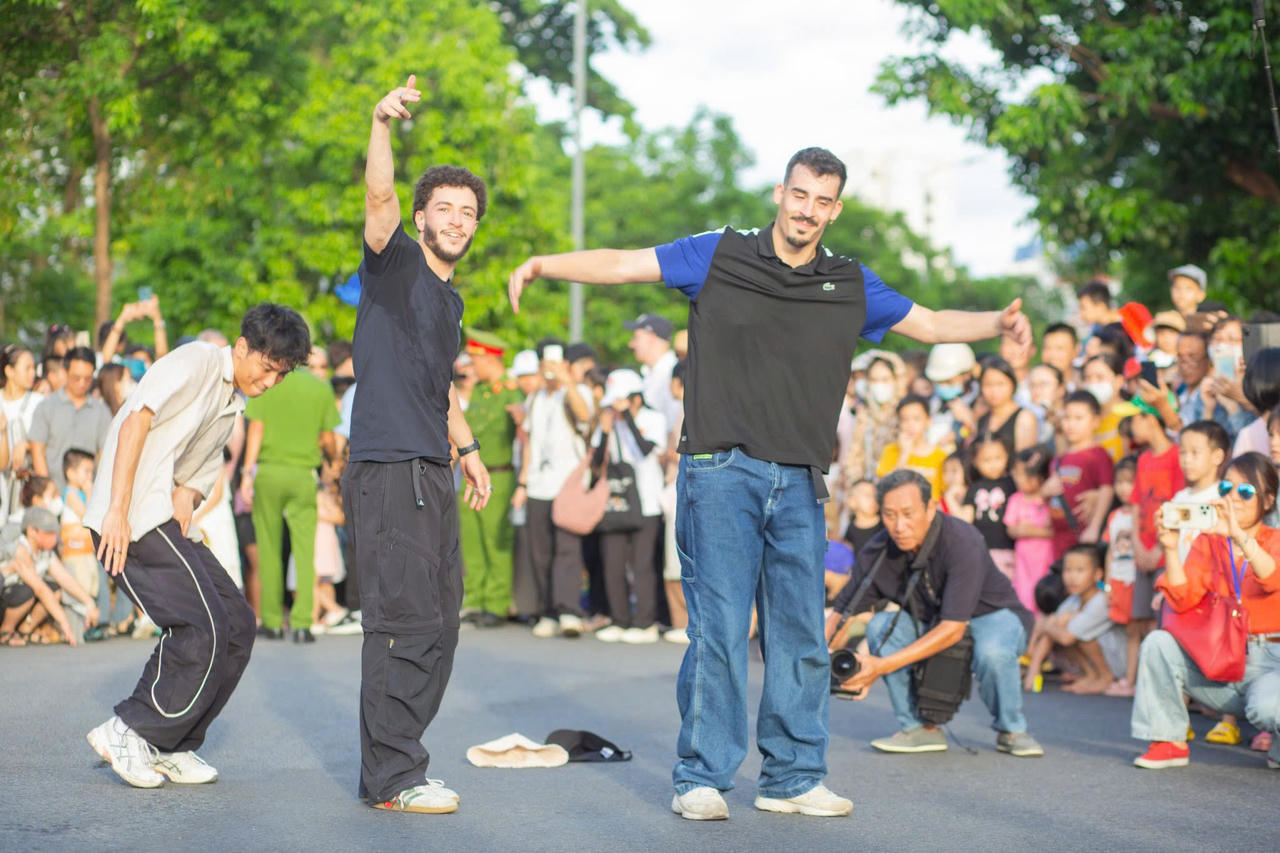 Huế thành phố Festival đặc trưng của Việt Nam