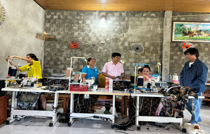 Mang vốn đến tận thôn bản, gieo hi vọng giữa vùng sâu: Chuyện thường ngày ở Huế