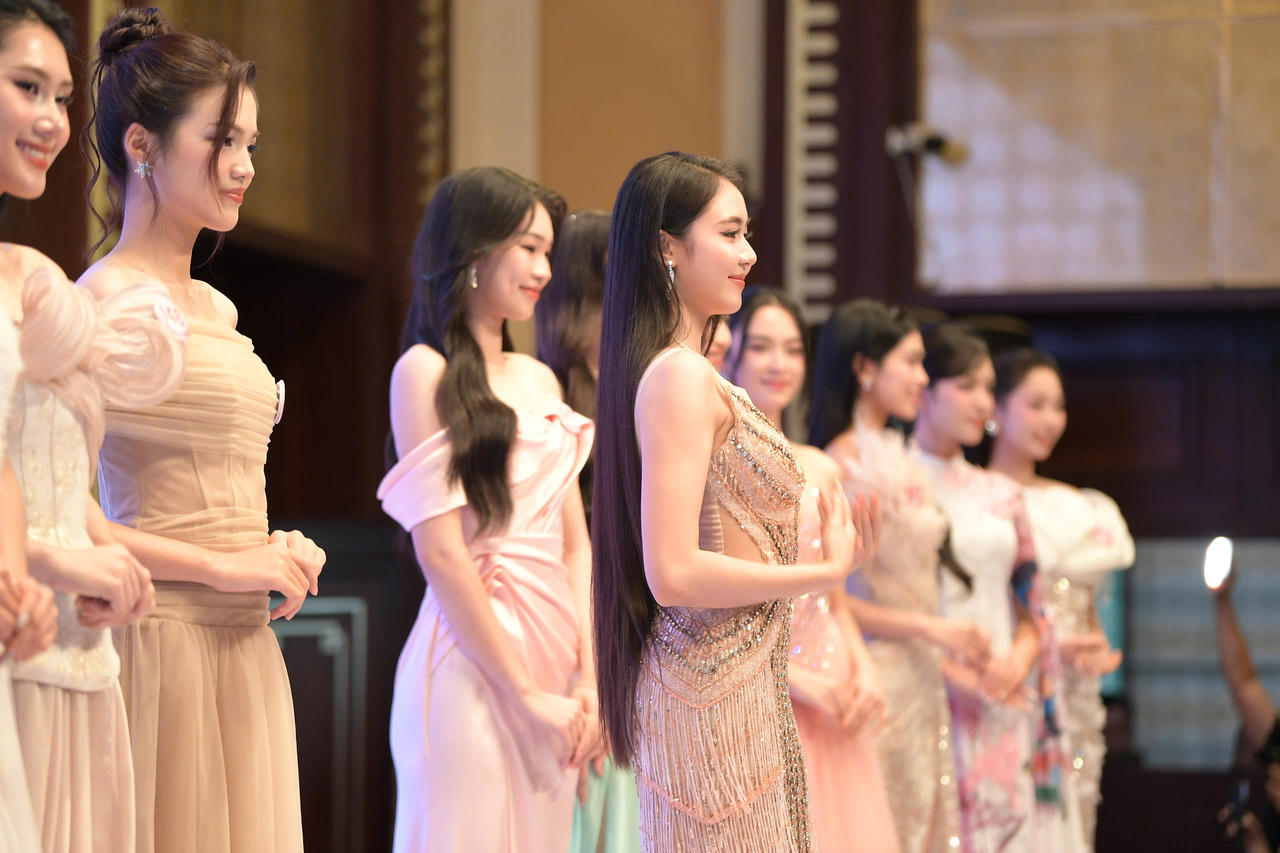 Hoa hậu Việt Nam 2024 thử thách bản lĩnh với thời tiết miền Trung