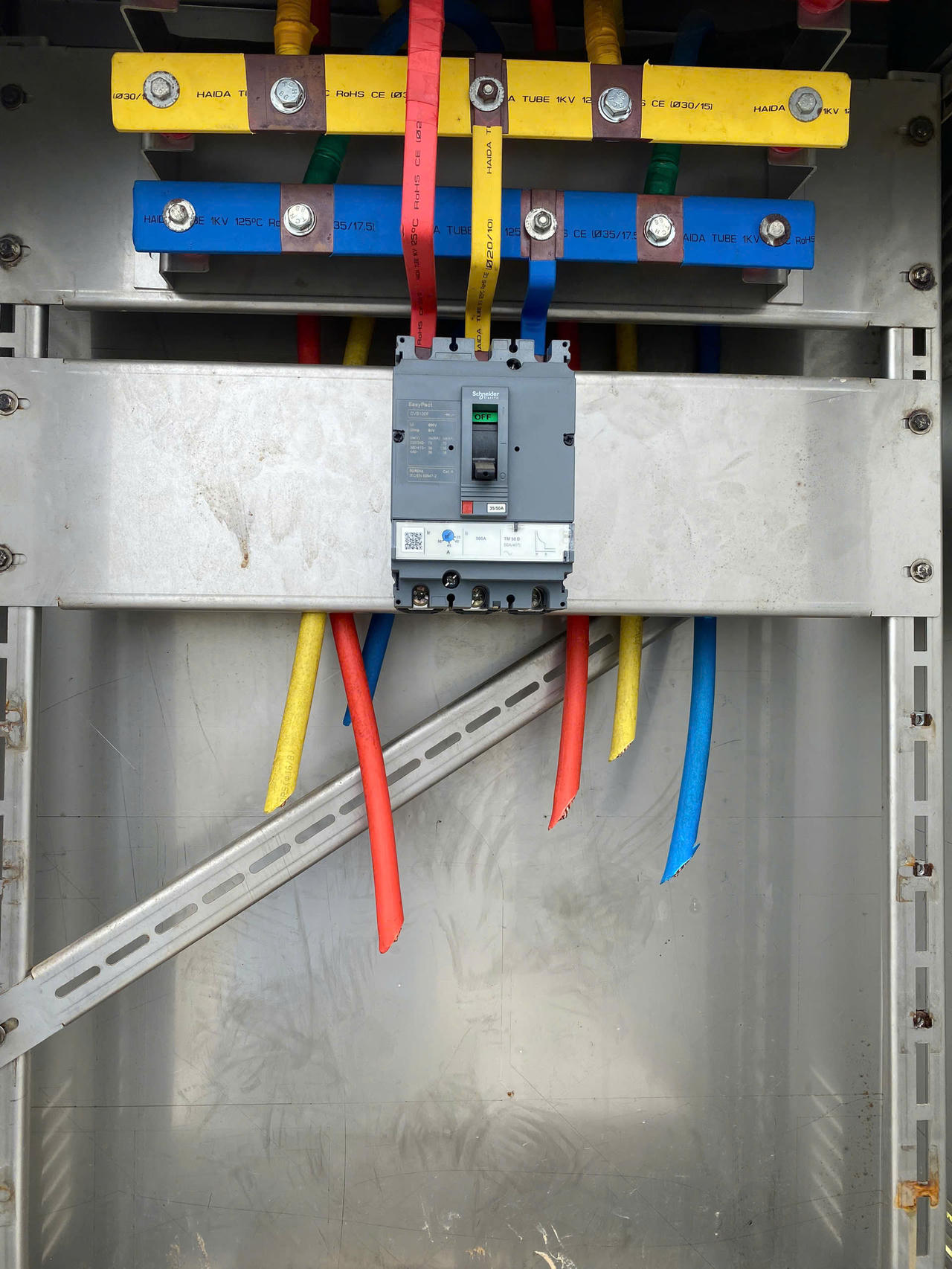 Nhà thầu “khóc thét” vì cả tấn dây điện bị trộm giữa dự án trọng điểm