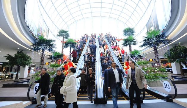 Khai trương Vincom Mega Mall Times City