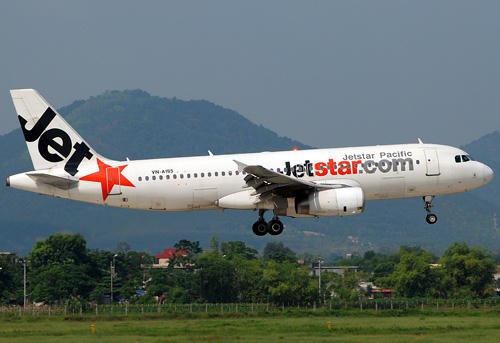 Mất liên lạc 4 phút, máy bay Jetstar Pacific phải hạ cánh lần 2