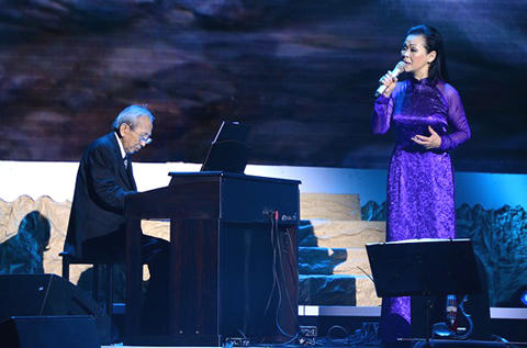 Hậu show Khánh Ly: "Ăn vạ" - cơ chế thỏa thuận dân sự về tác quyền?