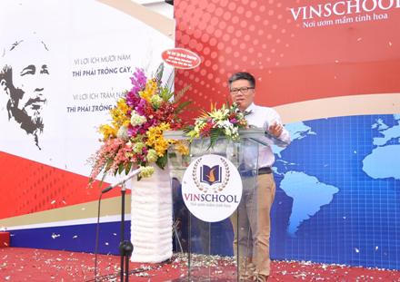 Giáo sư Ngô Bảo Châu dự lễ khai giảng Trường Phổ thông Liên cấp Vinschool