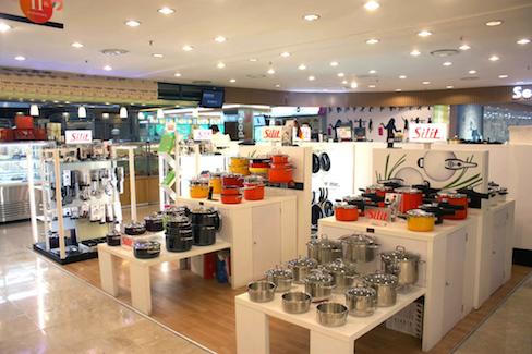 Sở hữu BCBGMAXAZRIA, DKNY, FCUK với giá chính hãng ngay tại Việt Nam