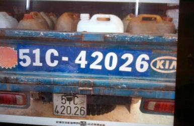 Bắt quả tang nhân viên Vinapco ăn cắp xăng dầu máy bay