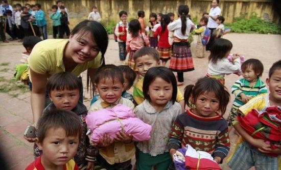 Viettel hỗ trợ 145 tỷ đồng xóa nghèo tại 3 huyện vùng sâu