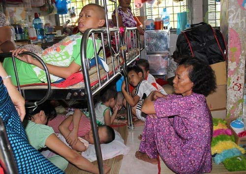 Thủ tướng chỉ đạo giảm quá tải bệnh viện