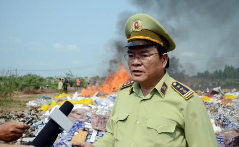 Đồng Tháp tiêu hủy 542.000 gói thuốc lá nhập lậu 