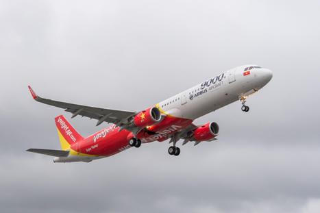 “Soi” tàu bay A321 đầu tiên của Vietjet