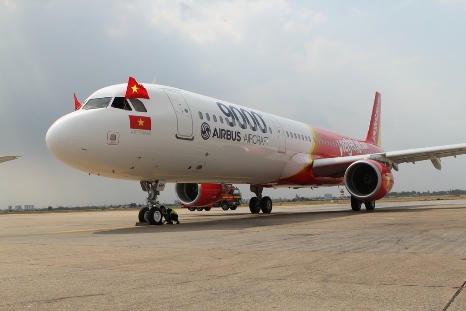“Soi” tàu bay A321 đầu tiên của Vietjet