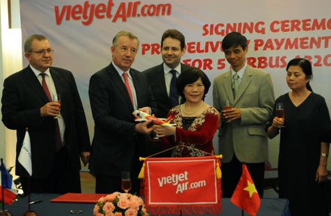 Vietjet và BNP Paribas ký kết thỏa thuận tài trợ tín dụng mua máy bay