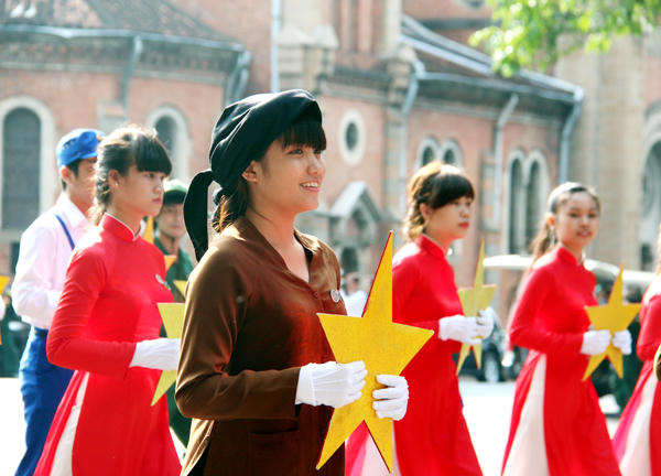 Ngày hội thống nhất non sông : Thiêng liêng, xúc động, tự hào 