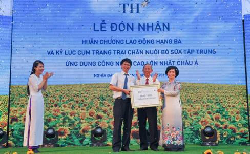 TH True Milk xác lập kỷ lục “Cụm trang trại ứng dụng công nghệ cao lớn nhất Châu Á“