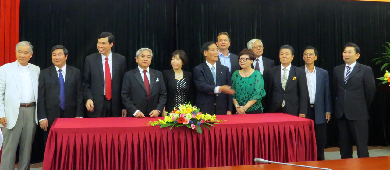 Ứng dụng công nghệ cao, hỗ trợ nông dân xuất khẩu 100.000 tấn vải thiều