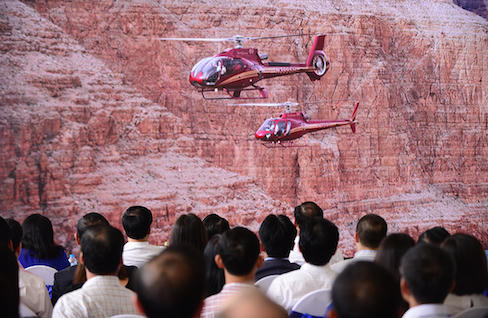 KLF ra mắt dịch vụ bay du lịch bằng trực thăng EC 130 T2