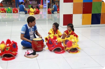 Vinpearl Land ngập tràn sắc màu truyền thống