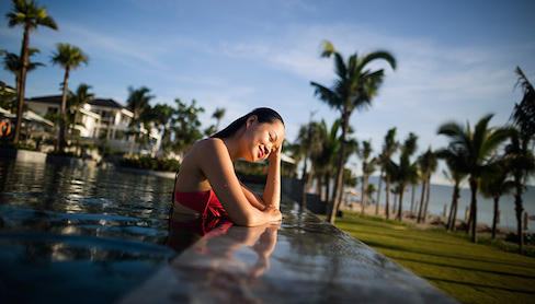 Mua biệt thự sát biển, nhận chuyến du lịch Châu Âu