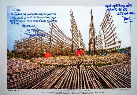 Phạt tiền nghệ sĩ bôi nhọ người khác trên Facebook 