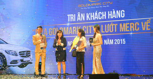 Nhận kỷ lục Guisness Việt Nam, dự án Goldmark City trao quà siêu khủng