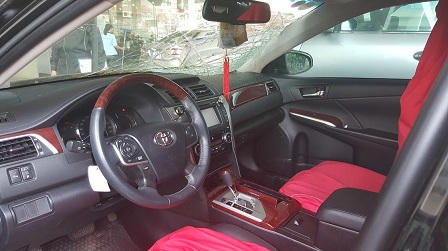 Toyota Camry 2.5Q va chạm nghiêm trọng, túi khí không hoạt động