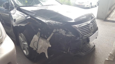 Toyota Camry 2.5Q mới mua đã hỏng màn hình