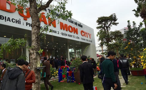 Mon City thu hút hàng ngàn khách hàng tới khai trương nhà mẫu