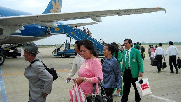 Đi lại dịp tết: nhiều hành khách sẽ phải bay đêm