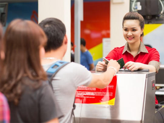 Bay về quê ăn tết: Dễ như ăn phở