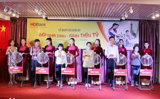 "Lộ diện" khách hàng trúng 1 tỷ đồng khi gửi tiền tại HDBank