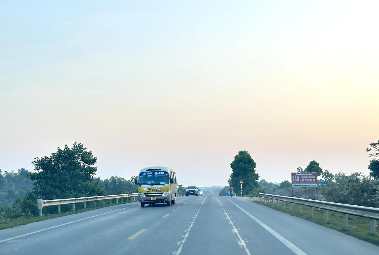 Hòa Bình: Cải thiện hạ tầng giao thông kết nối các khu công nghiệp và du lịch