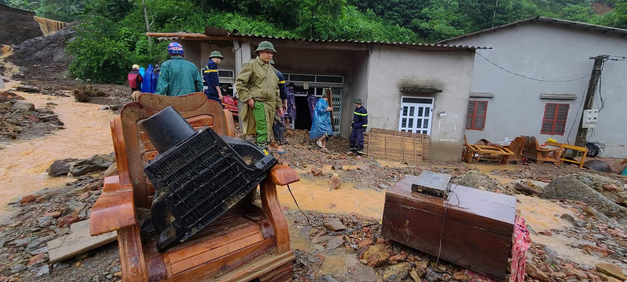 Mưa lớn khiến 1 người tử vong, nhiều nơi ở Bát Xát ngập lụt
