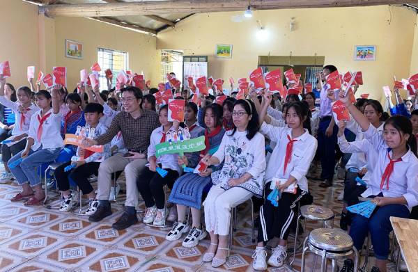 Chia sẻ kết quả báo cáo khảo sát “Tiếng nói trẻ em Việt Nam” tại Lào Cai