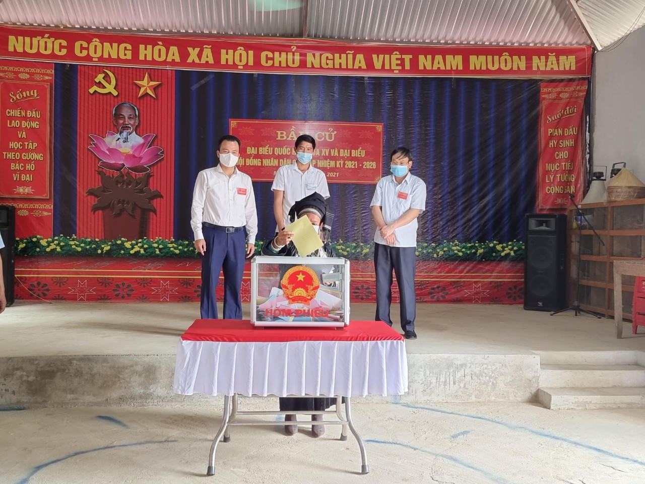 Huyện biên giới Mường Khương hoàn thành bầu cử sớm nhất tỉnh.