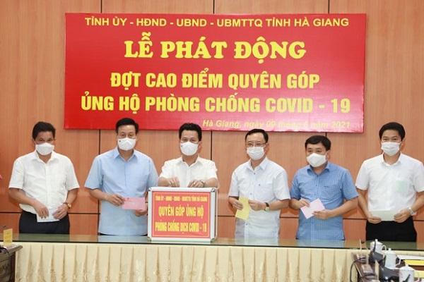Hà Giang phát động đợt cao điểm quyên góp, ủng hộ phòng, chống dịch bệnh Covid – 19