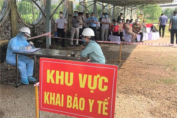 Lào Cai diễn tập phòng, chống Covid-19 tại Khu công nghiệp 