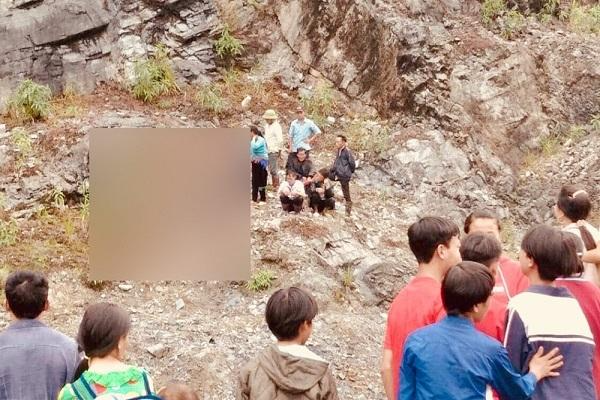 Cháu bé 4 tuổi rơi từ vách núi xuống tử vong 